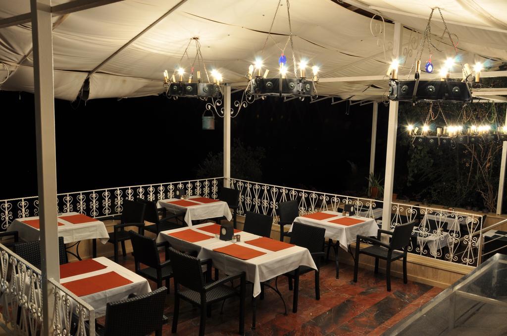 Caretta Hotel Калкан Екстериор снимка