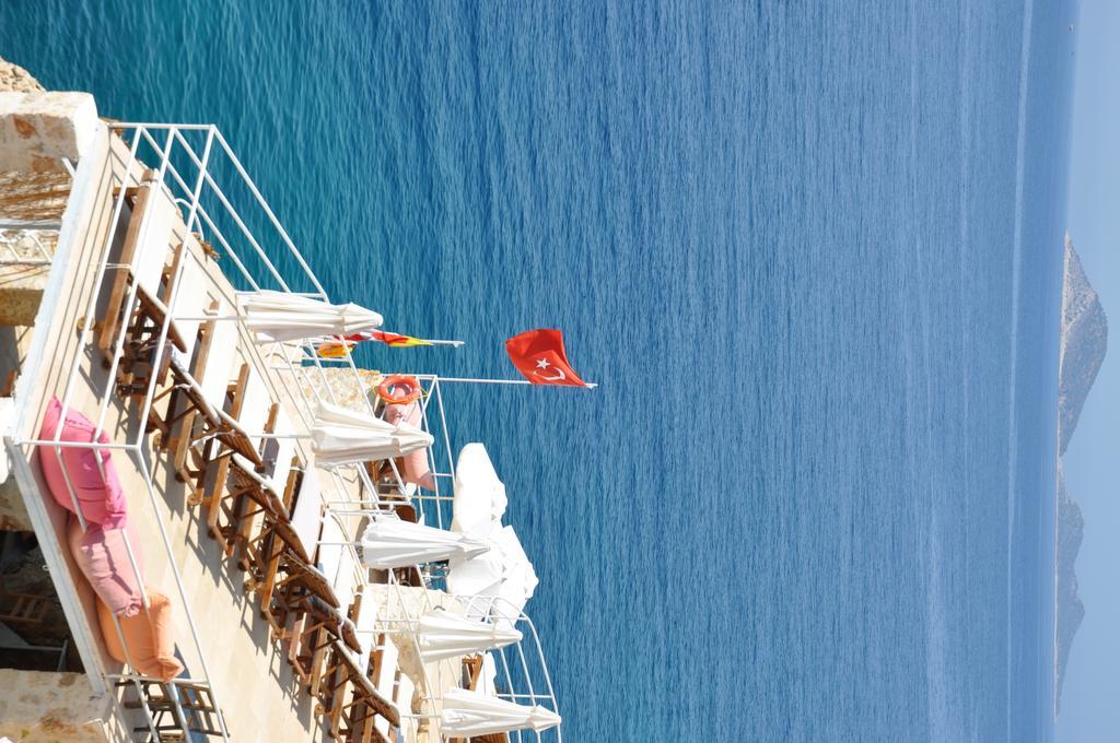 Caretta Hotel Калкан Екстериор снимка