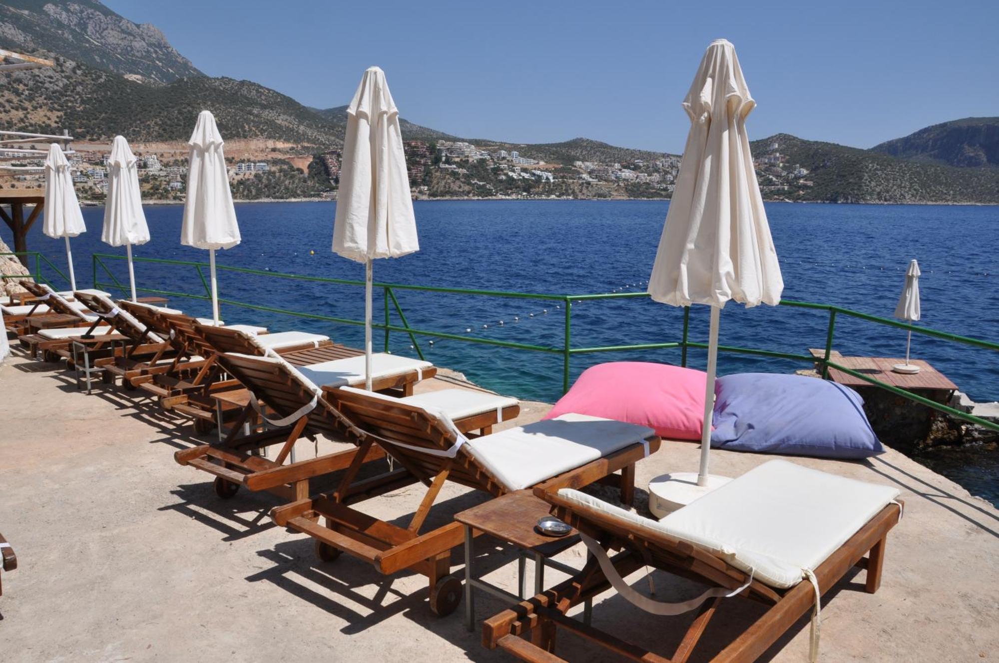 Caretta Hotel Калкан Екстериор снимка