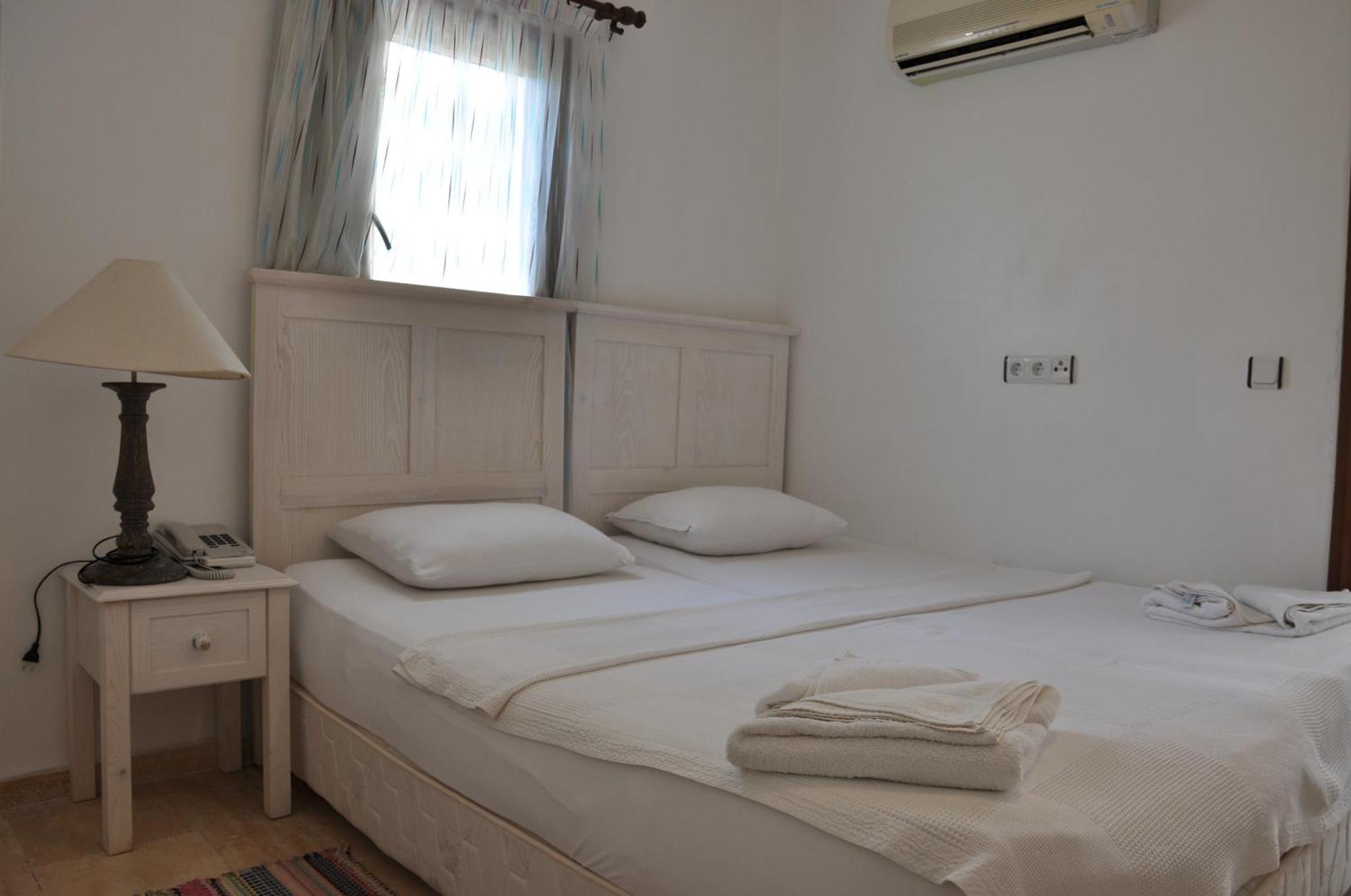 Caretta Hotel Калкан Стая снимка